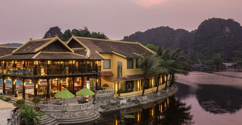 Emeralda Tam Coc terrace and bar.png